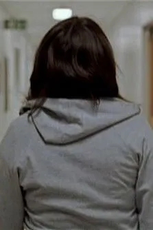 Julie McClemens interpreta a  en À l'ombre