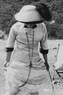 Alma Taylor interpreta a The Girl en A Seaside Introduction