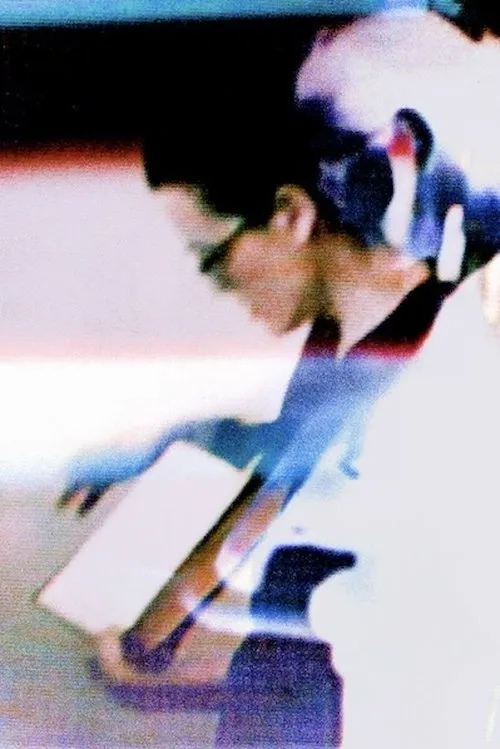 Josiah McElheny interpreta a Self en A Secret World