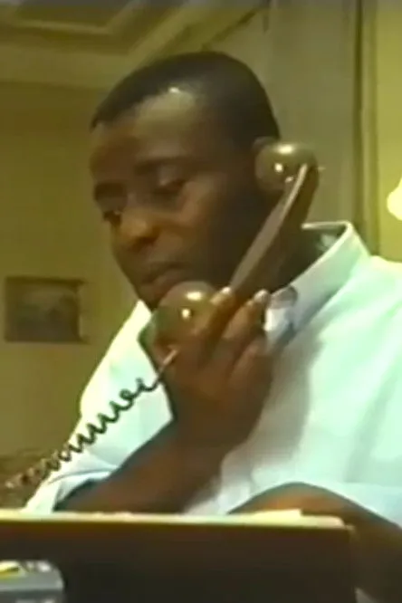 John Akomfrah interpreta a Himself en A Touch of the Tar Brush