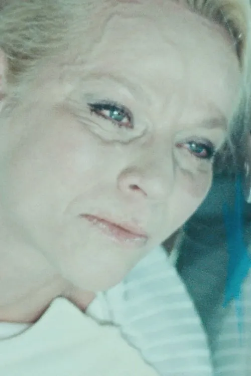 Benedikte Hansen interpreta a en A Voyage in Dwelling