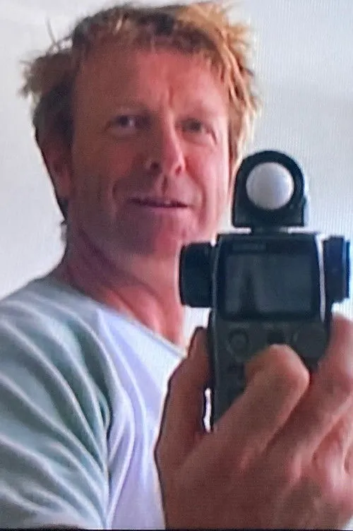 Anthony Dod Mantle interpreta a Self en ADM: DOP