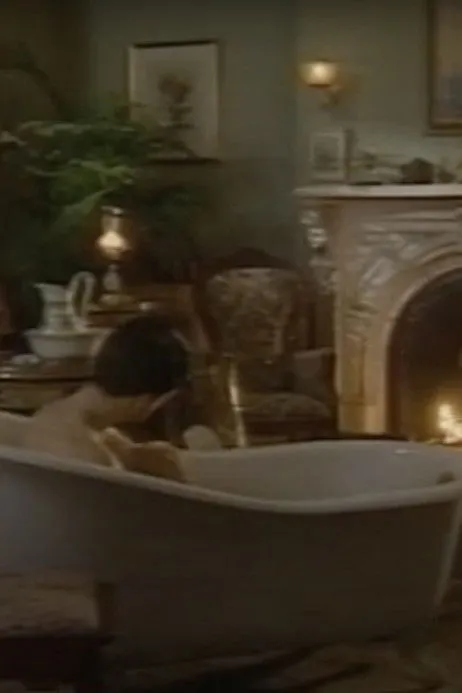 John Greyson interpreta a en After the Bath