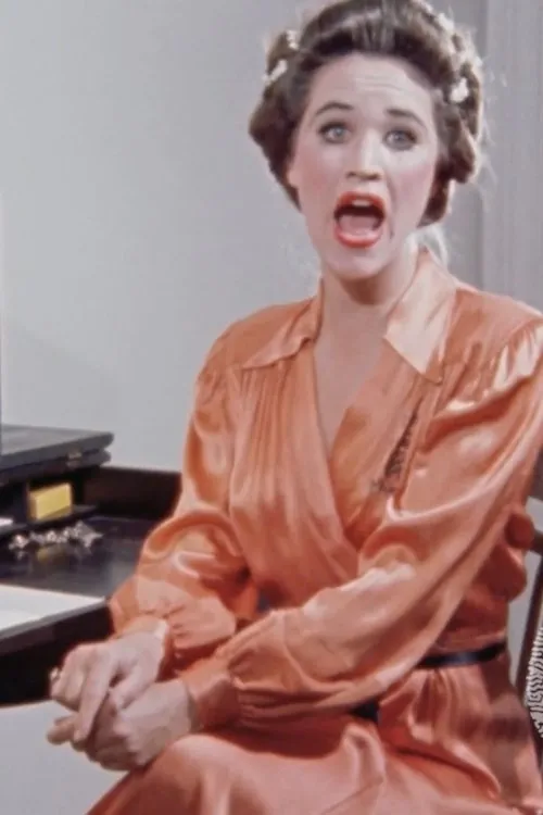 Ainslie Pryor interpreta a en Ainslie Trailer