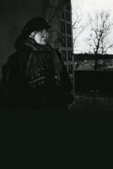 Jaan Kaplinski interpreta a  en Aken aja liikumisse. Viivi Luik