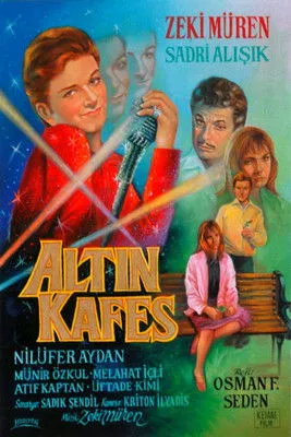 Müfit Kiper interpreta a  en Altın Kafes