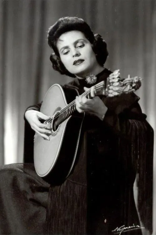 Amália Rodrigues interpreta a  en Amália, Amá-la