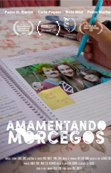 Carla Pagani interpreta a Monique en Amamentando Morcegos