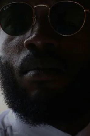 Ricky Adelayitor interpreta a  en Amansa tiafi