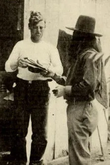 Brinsley Shaw interpreta a Dan Runnion en An Indian's Friendship