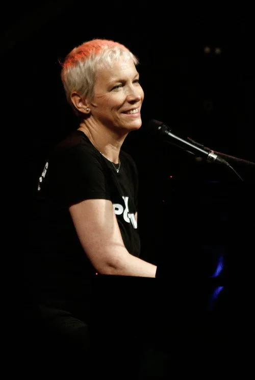 Annie Lennox interpreta a Herself en Annie Lennox - BBC Sessions Live at St Lukes