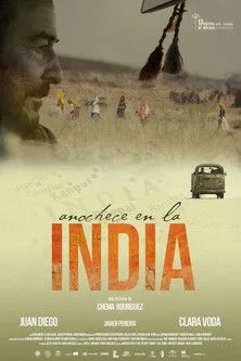 Póster de Anochece en la India