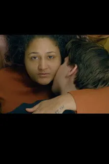 Tom Rejström interpreta a Leo en Anonyma kärleksarbetare