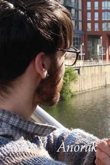 Martin Wenner interpreta a Highways Authority Officer en Anorak