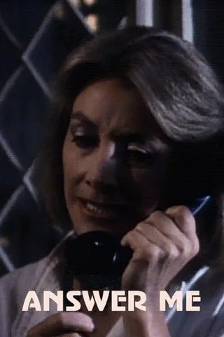 Jean Marsh interpreta a Joan Matlin en Answer Me