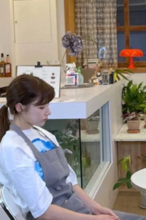 Jung Lea interpreta a Lea en 아픈 손가락