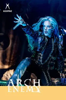 Sharlee D'Angelo interpreta a en Arch Enemy - Alcatraz 2022