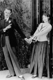 Will Walling interpreta a en Are Brunettes Safe?