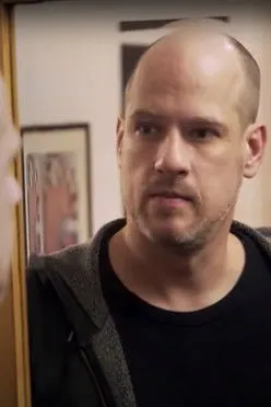 Maya Bothe interpreta a Narratress en Arno ist bipolar - Heute euphorisch, morgen depressiv