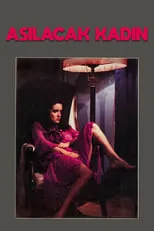 Ismet Ay interpreta a Hüsrev en Asılacak Kadın