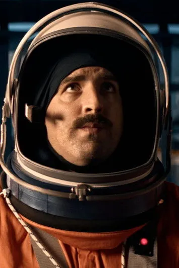 Krew Boylan interpreta a  en AstroNots