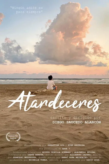 Evan Regueira interpreta a en Atardeceres