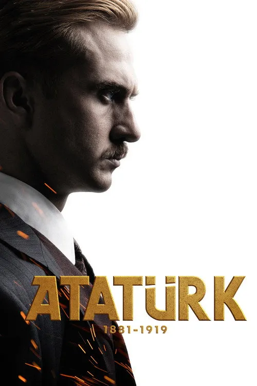 Alican Barlas interpreta a Kazim Karabekir en Atatürk 1881 - 1919