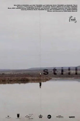 Carolina Silva interpreta a Carola en Aún