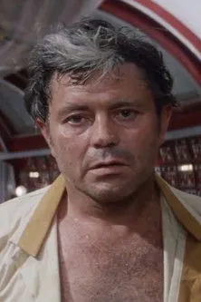 Katie Honaker interpreta a Narrator en Auteur in Space