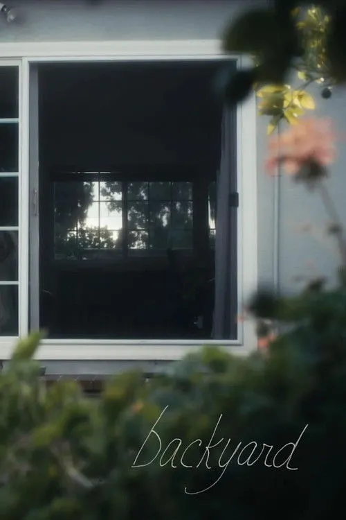 Leilani Marie Smith interpreta a en Backyard