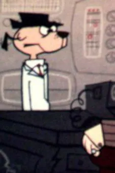 Dayton Allen interpreta a James Hound en Baron Von Go-Go