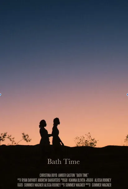 Jordan Destin interpreta a Police Officer en Bath Time