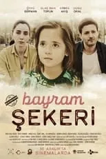 Asli Bankoglu interpreta a  en Bayram Şekeri