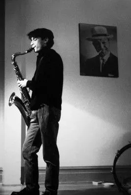 Marcel Pomerlo interpreta a en Beebe-Plain