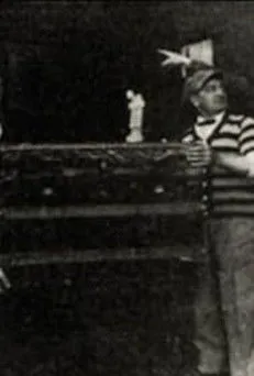 Stella Adams interpreta a Self en Behind the Screen