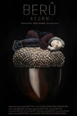 Ruges Kirici interpreta a  en Berû