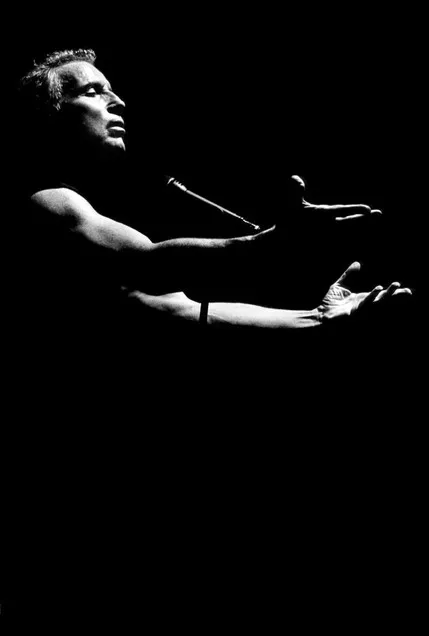 Cesária Évora interpreta a Self en Bernard Lavilliers Escale au Grand Rex