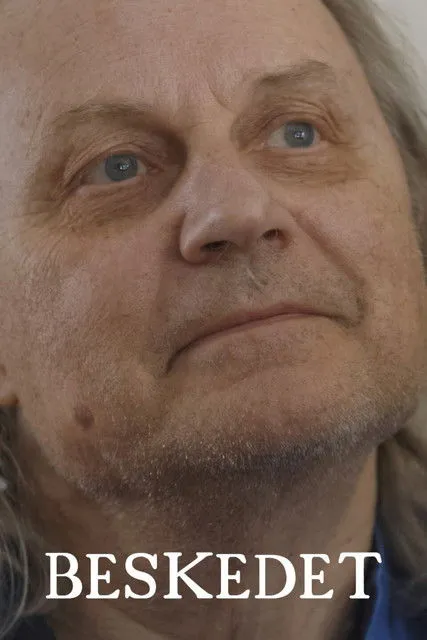 Stefan Nilsson interpreta a Self en Beskedet