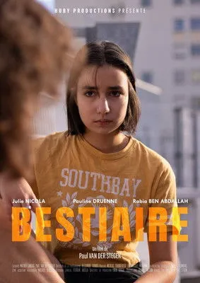 Rabia Ben Abdallah interpreta a Ms. Bayram en Bestiaire