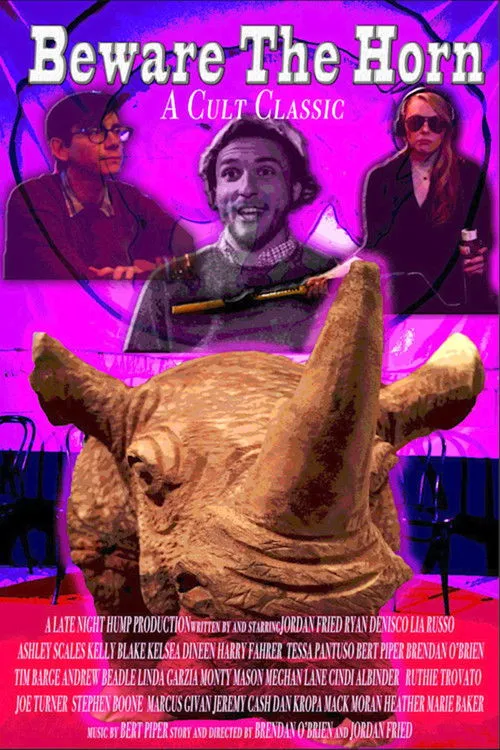 Andrew Beadle interpreta a Simon Simmons en Beware the Horn