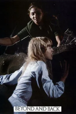 Brad Crandall interpreta a Narrator en Beyond & Back