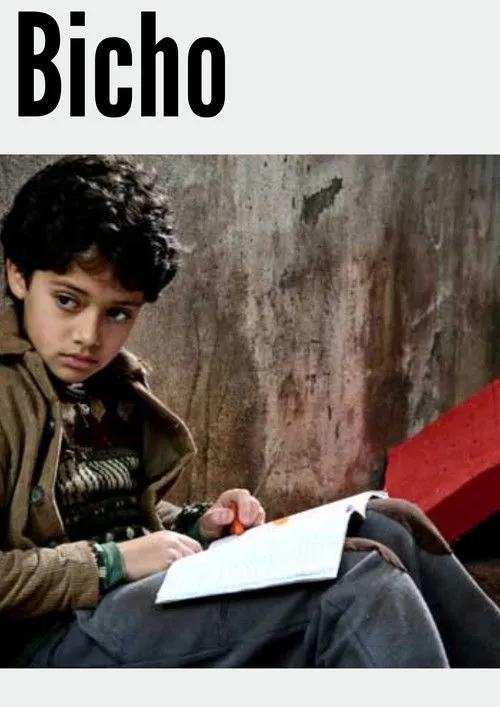 Matheus Fagundes interpreta a Carlos en Bicho