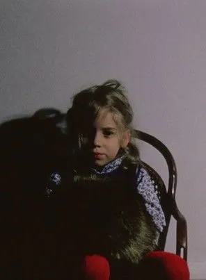 Graeme Ferguson interpreta a  en Bill's Hat