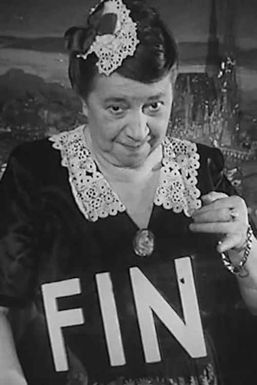 Pauline Carton interpreta a Presenter of the striptease show en Bip... bip... bip... ici Paris