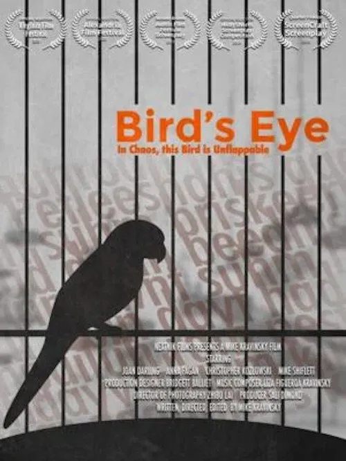 Joan Darling interpreta a Elderly Woman en Bird's Eye