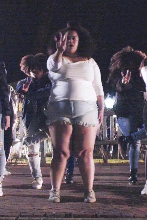 Jordan Maia interpreta a en Black Bus Stop