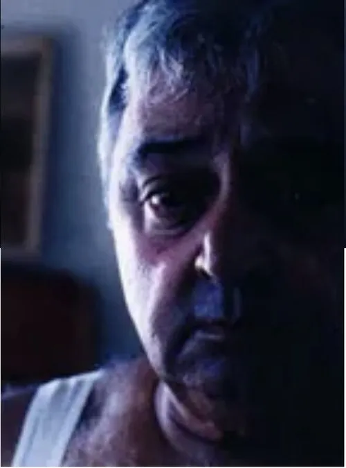 David Whiting interpreta a Apprentice Thief en Blue City