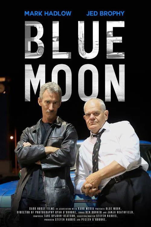 Jed Brophy interpreta a Darren Cates en Blue Moon