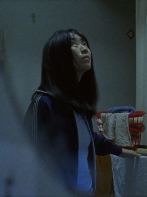 Janet Hsieh interpreta a Lin en Blue Sun Palace