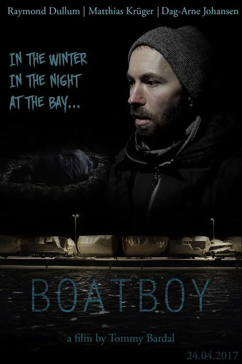 Christopher Bakken interpreta a Tall Man en Boatboy
